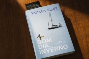 Capa do livro Bom dia, inverno, de Tamara Klink, com ilustração de veleiro no gelo do Ártico